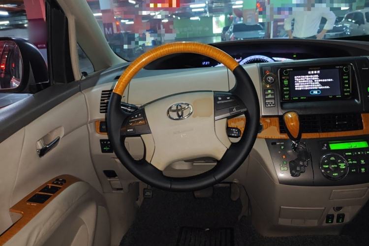 Used Toyota Previa 2006 2.4L 7-Seater Luxury Edition Steering Wheel