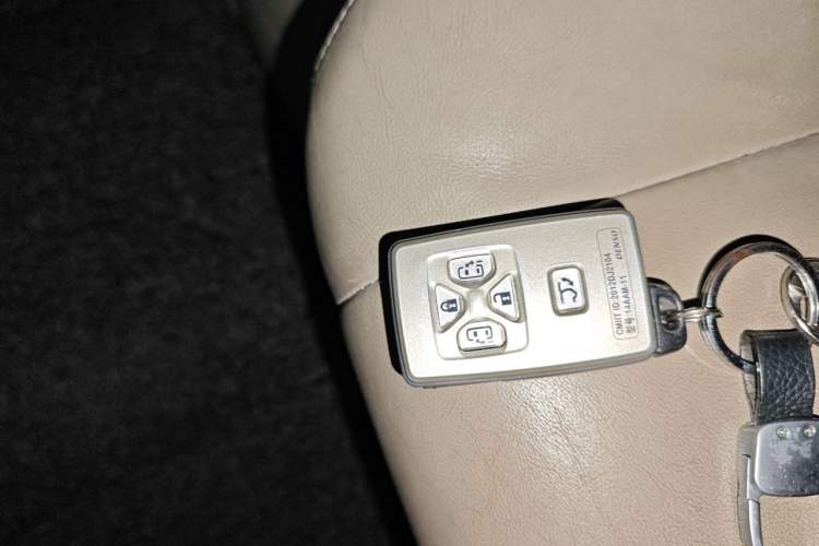 Used Toyota Previa 2006 2.4L 7-Seater Luxury Edition Vehicle Key
