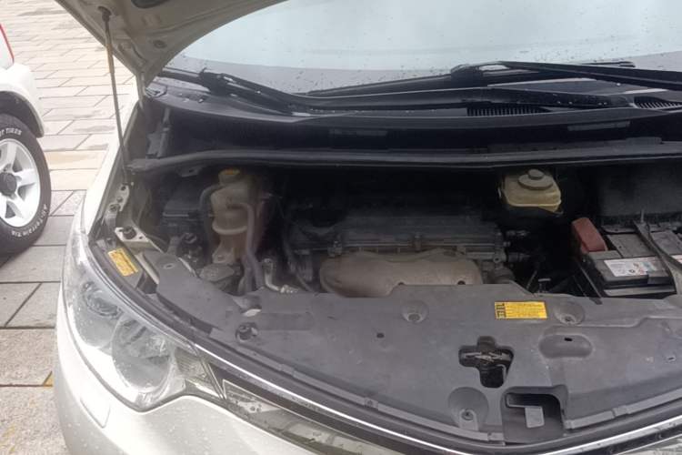 Used Toyota Previa 2006 2.4L 7-Seater Standard Edition Engine Bay Right