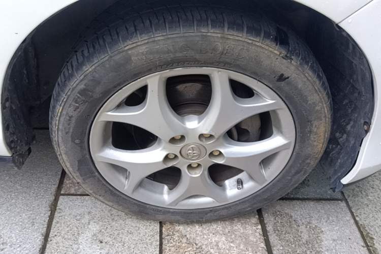 Used Toyota Previa 2006 2.4L 7-Seater Standard Edition Right Front Wheel Hub