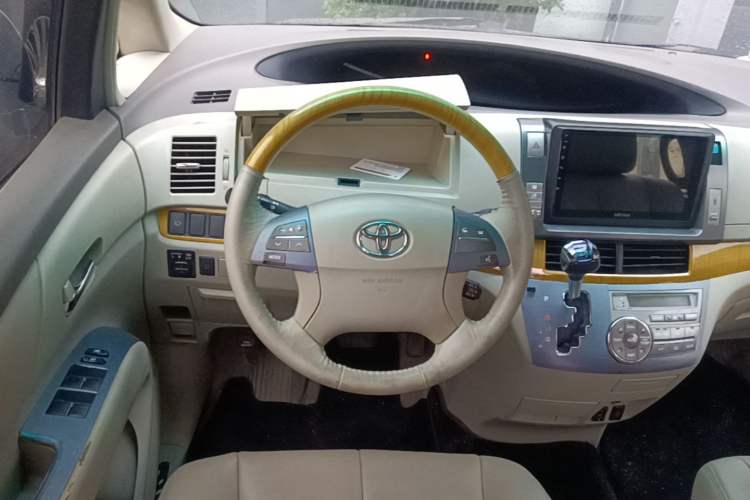 Used Toyota Previa 2006 2.4L 7-Seater Standard Edition Steering Wheel