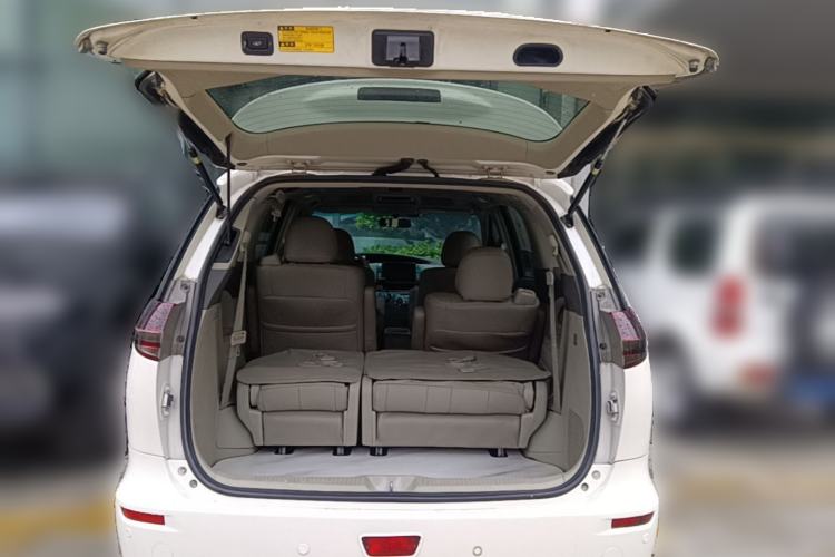 Used Toyota Previa 2006 2.4L 7-Seater Standard Edition Trunk