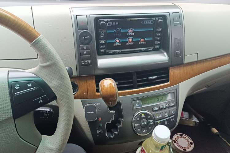 Used Toyota Previa 2006 2.4L 7-Seater Luxury Edition Audio And AC Panel