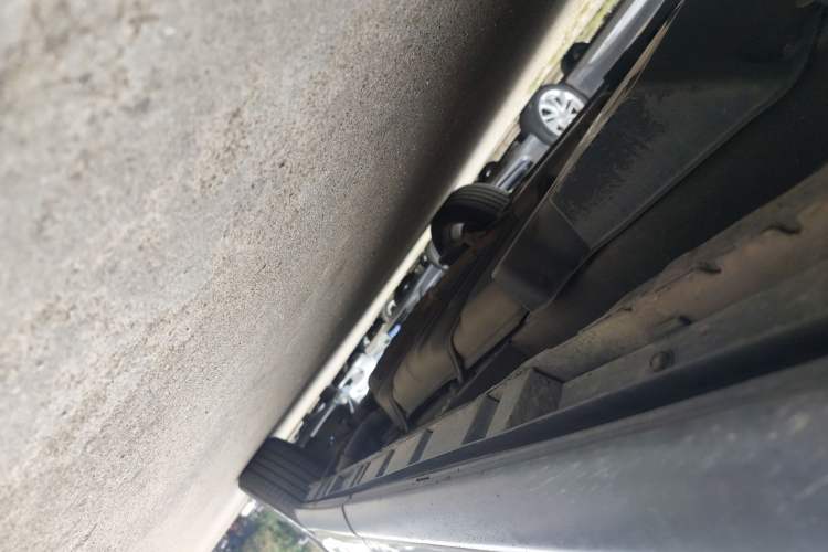Used Toyota Previa 2006 2.4L 7-Seater Standard Edition Chassis Front Left
