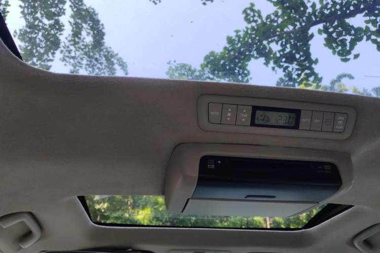 Used Toyota Previa 2006 2.4L 7-Seater Luxury Edition Headliner