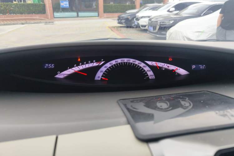 Used Toyota Previa 2006 2.4L 7-Seater Standard Edition Instrument Cluster