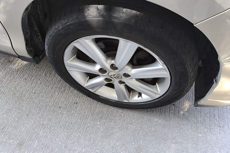 Used Toyota Previa 2006 2.4L 7-Seater Luxury Edition Right Front Wheel Hub