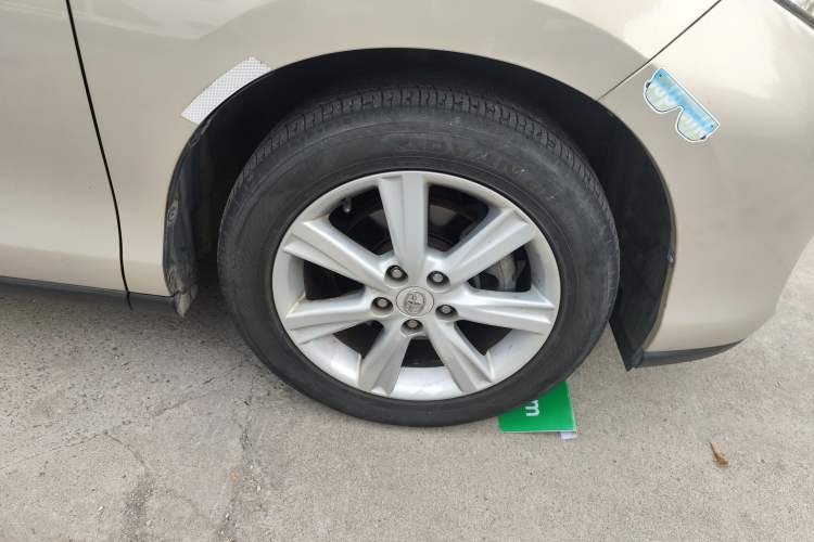 Used Toyota Previa 2006 2.4L 7-Seater Standard Edition Right Front Wheel Hub