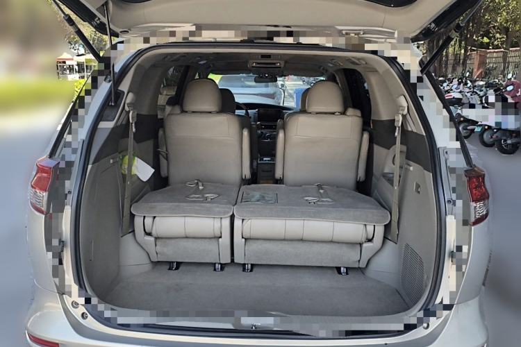 Used Toyota Previa 2006 2.4L 7-Seater Luxury Edition Trunk
