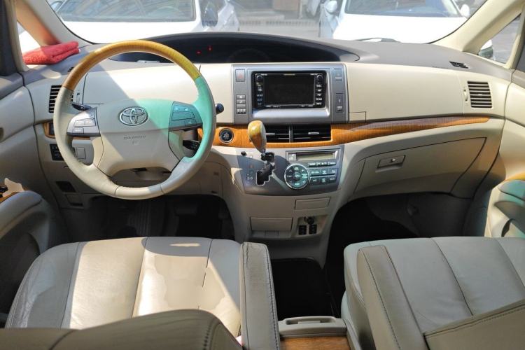 Used Toyota Previa 2007 3.5L 7-Seater Luxury Version Center Console
