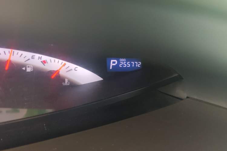 Used Toyota Previa 2007 3.5L 7-Seater Luxury Version Odometer Close Up