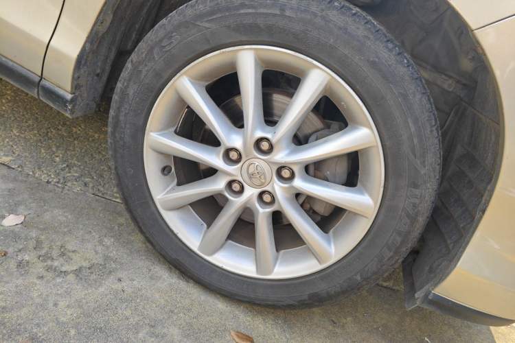 Used Toyota Previa 2007 3.5L 7-Seater Luxury Version Right Front Wheel Hub