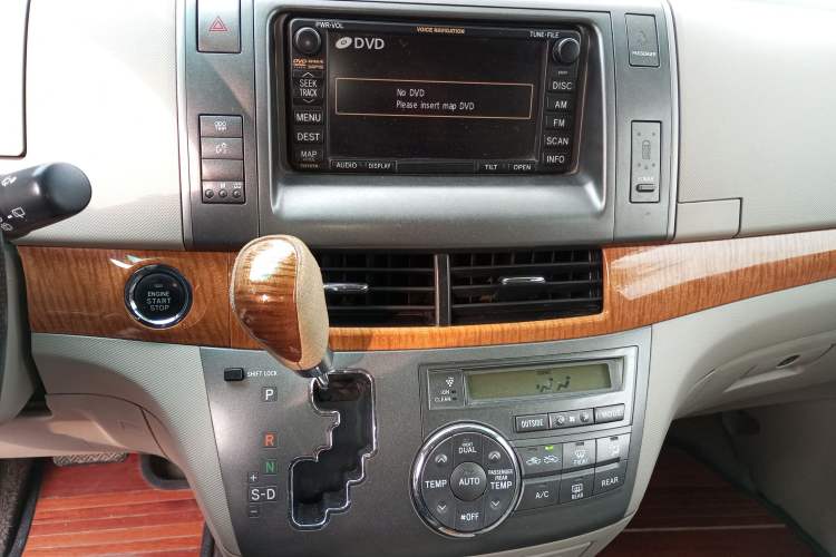 Used Toyota Previa 2007 3.5L 7-Seater Luxury Version Audio And AC Panel