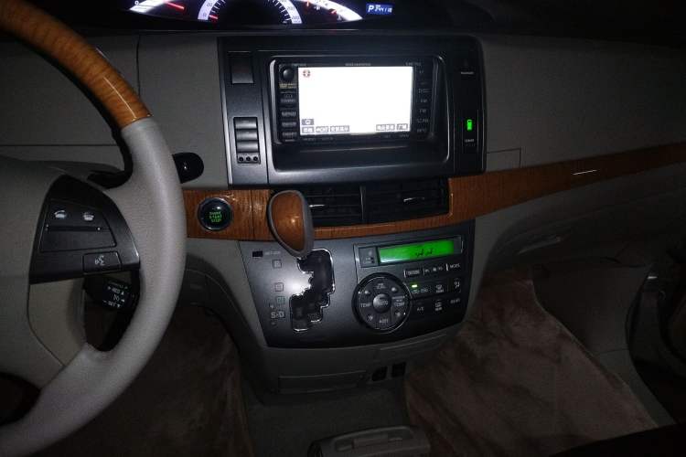 Used Toyota Previa 2007 3.5L 7-Seater Luxury Version Audio And AC Panel
