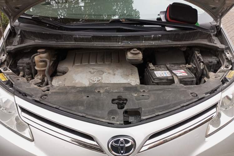 Used Toyota Previa 2007 3.5L 7-Seater Luxury Version Engine Bay