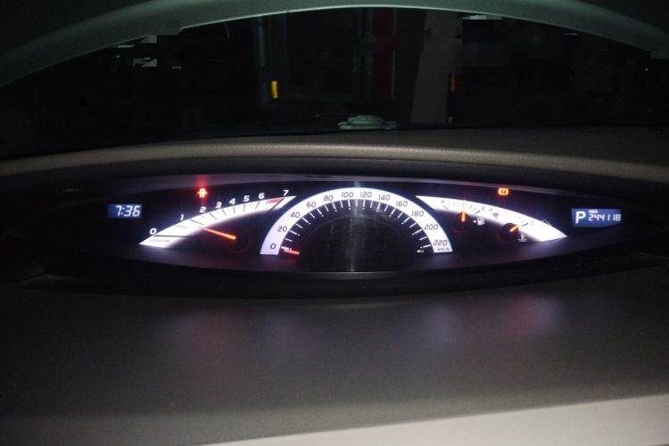 Used Toyota Previa 2007 3.5L 7-Seater Luxury Version Instrument Cluster