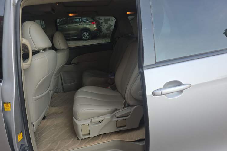 Used Toyota Previa 2007 3.5L 7-Seater Luxury Version Left Rear Seat