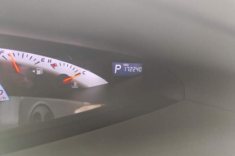 Used Toyota Previa 2007 3.5L 7-Seater Luxury Version Odometer Close Up