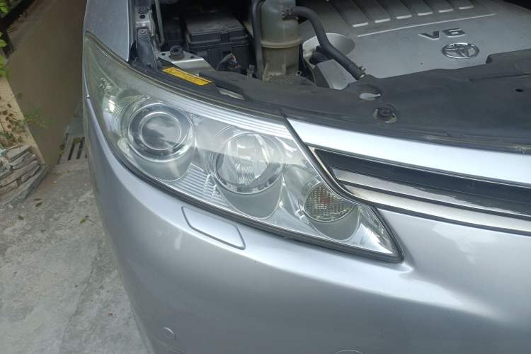 Used Toyota Previa 2007 3.5L 7-Seater Luxury Version Right Front Headlight