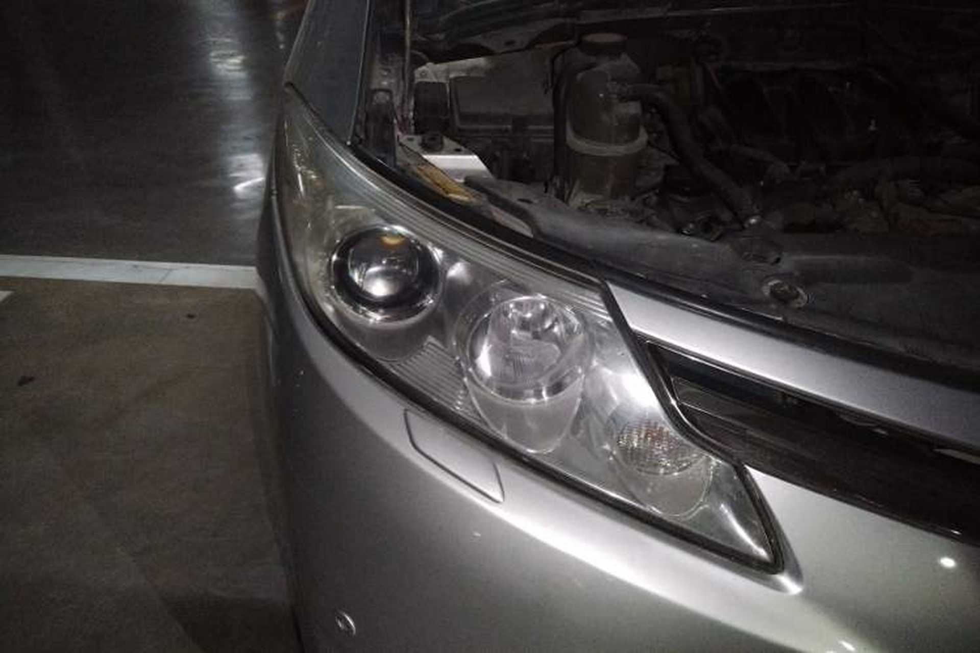 Used Toyota Previa 2007 3.5L 7-Seater Luxury Version Right Front Headlight
