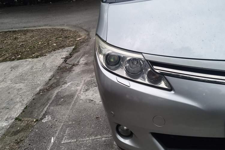 Used Toyota Previa 2007 3.5L 7-Seater Luxury Version Right Front Headlight