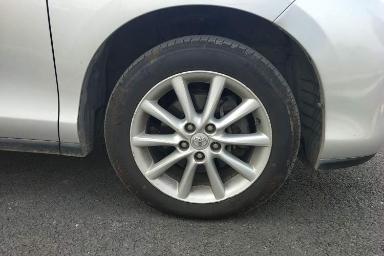 Used Toyota Previa 2007 3.5L 7-Seater Luxury Version Right Front Wheel Hub