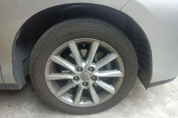 Used Toyota Previa 2007 3.5L 7-Seater Luxury Version Right Front Wheel Hub