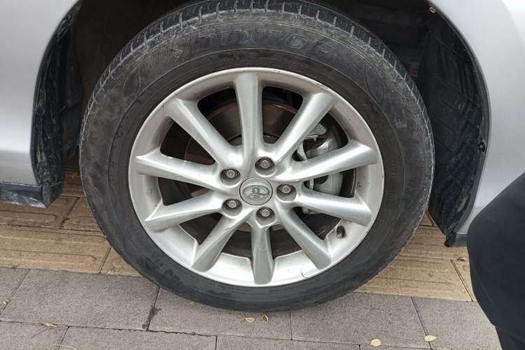 Used Toyota Previa 2007 3.5L 7-Seater Luxury Version Right Front Wheel Hub