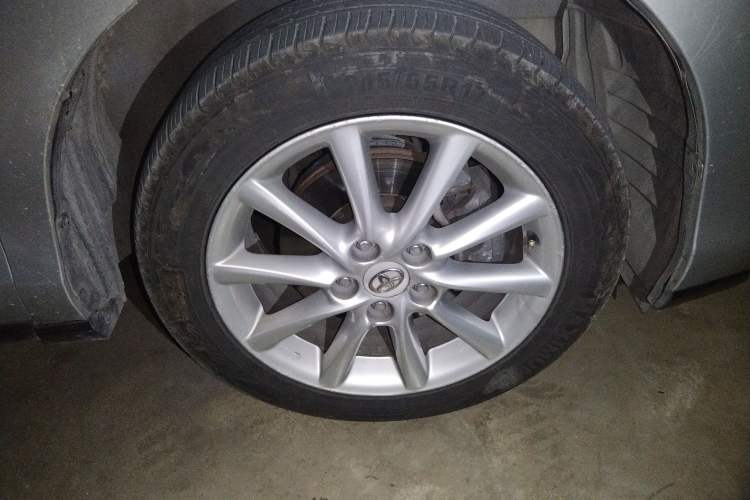 Used Toyota Previa 2007 3.5L 7-Seater Luxury Version Right Front Wheel Hub