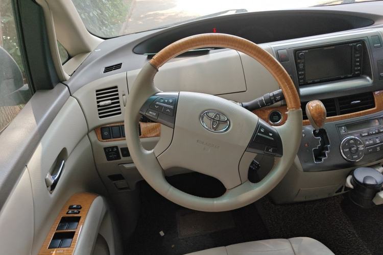 Used Toyota Previa 2007 3.5L 7-Seater Luxury Version Steering Wheel