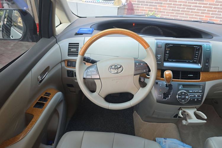 Used Toyota Previa 2007 3.5L 7-Seater Luxury Version Steering Wheel