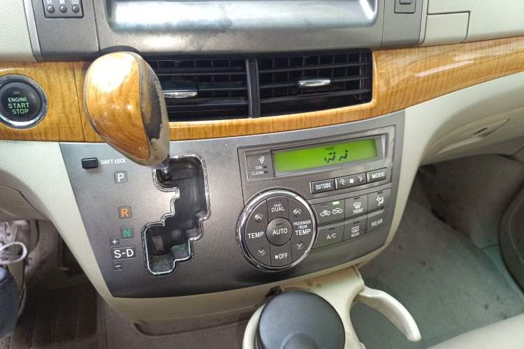 Used Toyota Previa 2007 3.5L 7-Seater Luxury Version Gear Lever