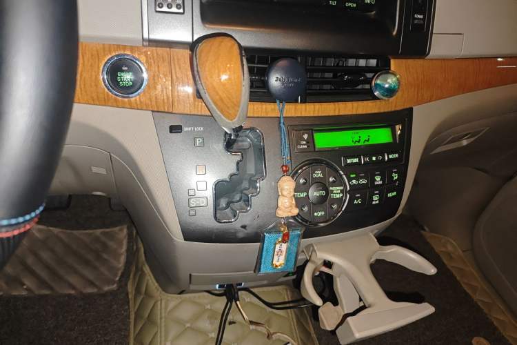 Used Toyota Previa 2007 3.5L 7-Seater Luxury Version Gear Lever
