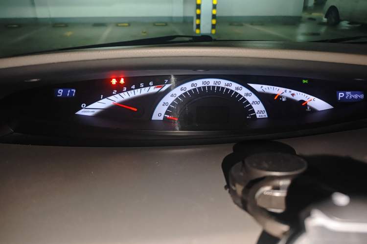 Used Toyota Previa 2007 3.5L 7-Seater Luxury Version Instrument Cluster