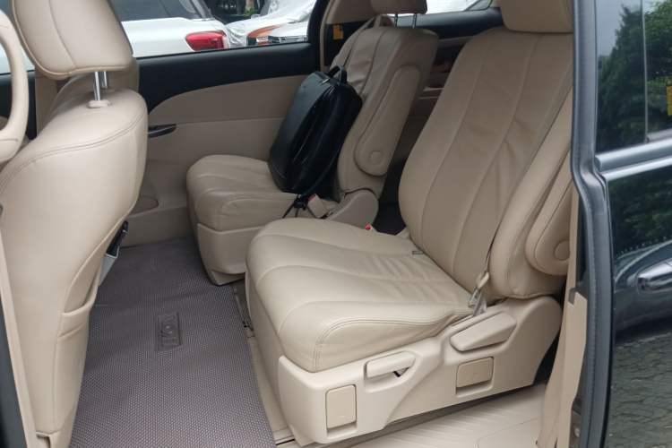Used Toyota Previa 2012 2.4L 7-Seater Luxury Edition Left Rear Seat