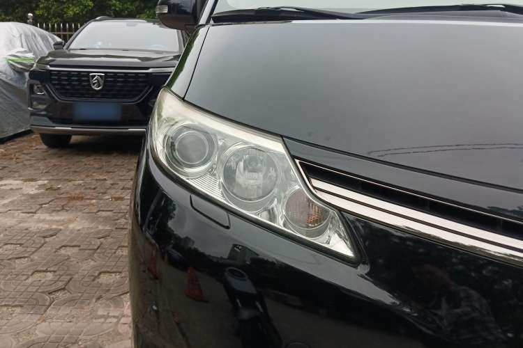 Used Toyota Previa 2012 2.4L 7-Seater Luxury Edition Right Front Headlight