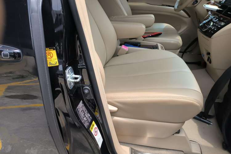 Used Toyota Previa 2012 2.4L 7-Seater Standard Edition Right Front Seat