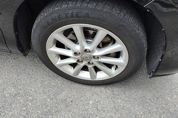 Used Toyota Previa 2012 2.4L 7-Seater Luxury Edition Right Front Wheel Hub