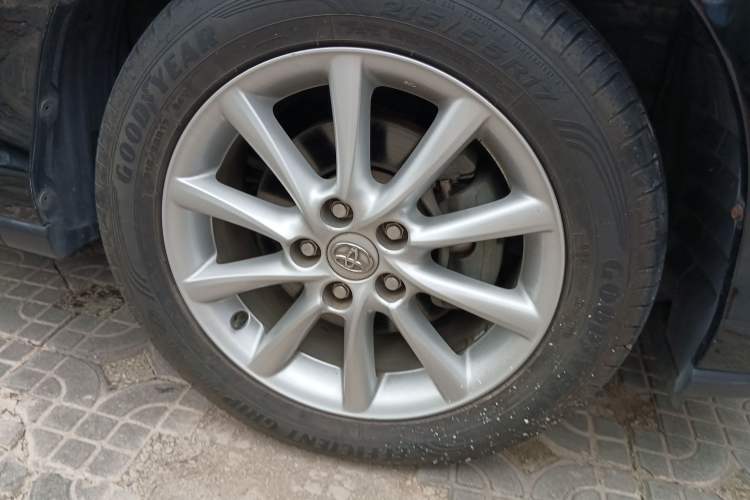 Used Toyota Previa 2012 2.4L 7-Seater Luxury Edition Right Front Wheel Hub