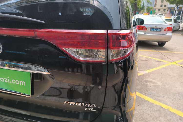 Used Toyota Previa 2012 2.4L 7-Seater Standard Edition Right Rear Taillight