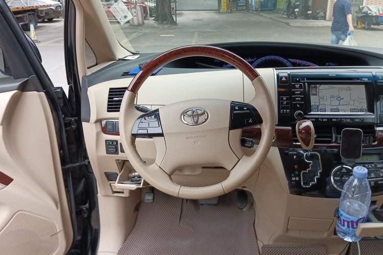 Used Toyota Previa 2012 2.4L 7-Seater Luxury Edition Steering Wheel