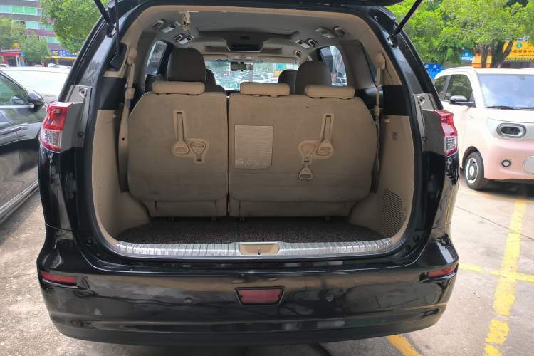 Used Toyota Previa 2012 2.4L 7-Seater Standard Edition Trunk