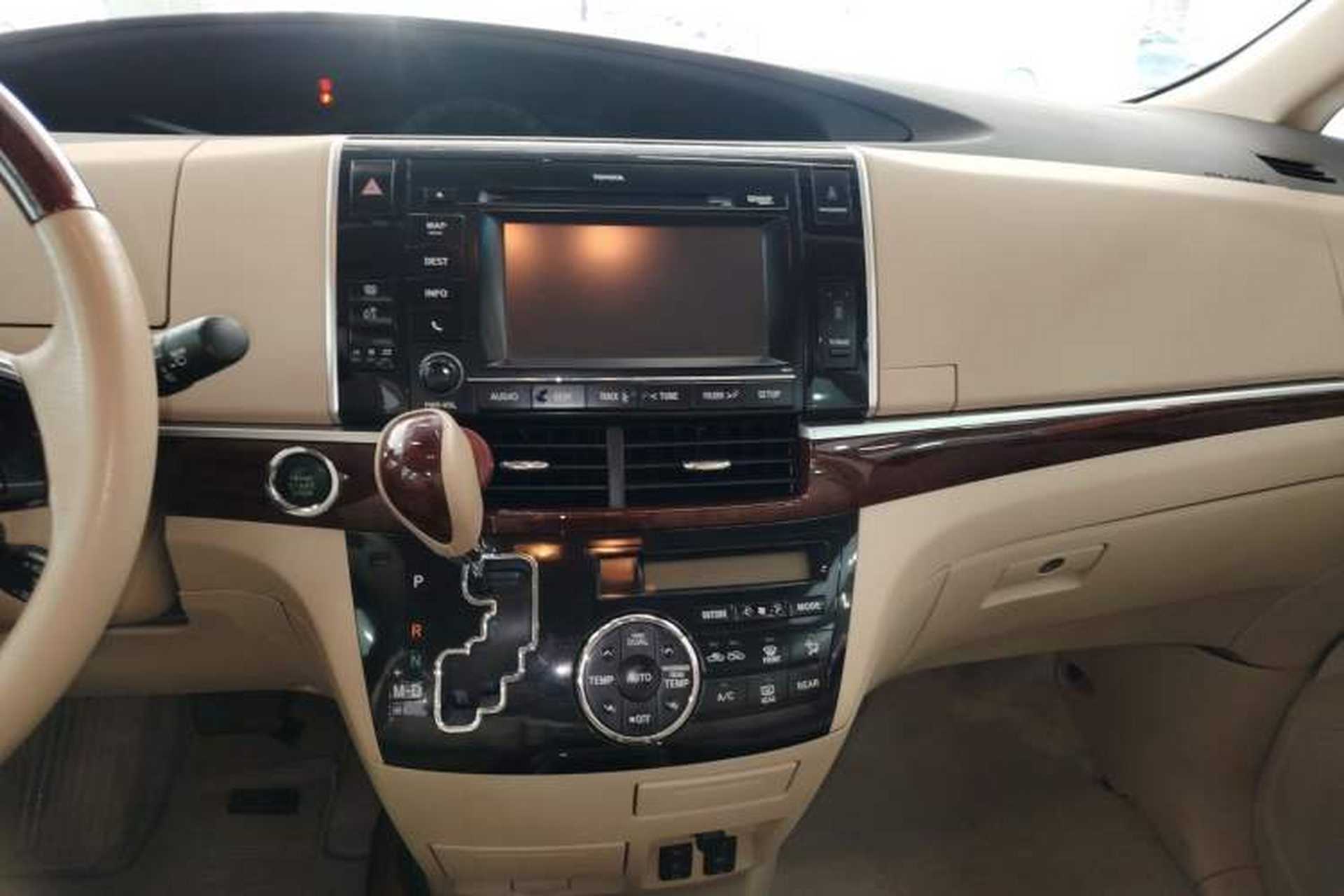 Used Toyota Previa 2012 2.4L 7-Seater Luxury Edition Audio And AC Panel