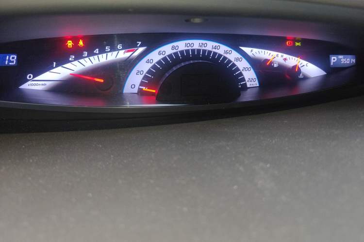 Used Toyota Previa 2012 2.4L 7-Seater Luxury Edition Instrument Cluster