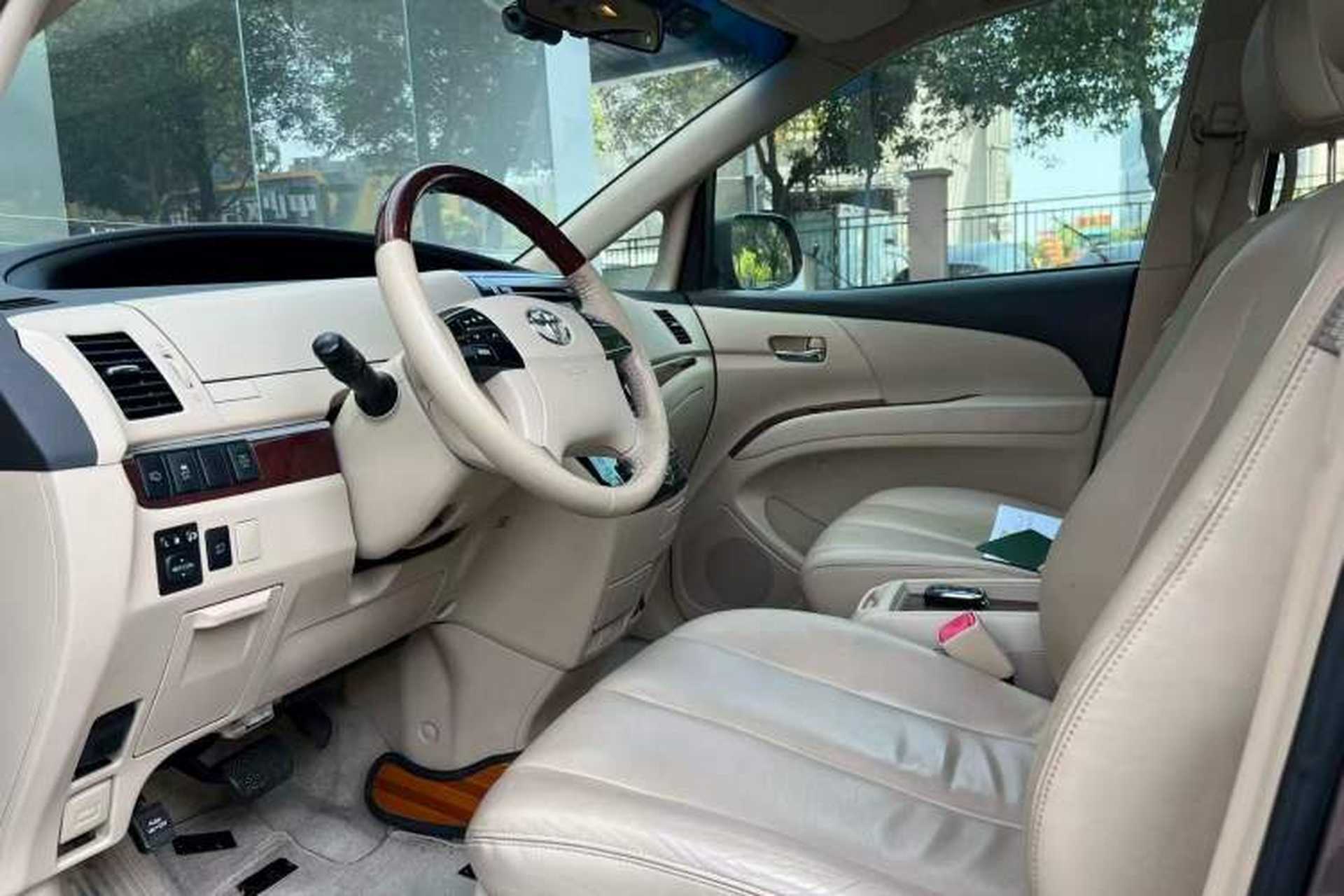 Used Toyota Previa 2012 2.4L 7-Seater Luxury Edition Interior 1