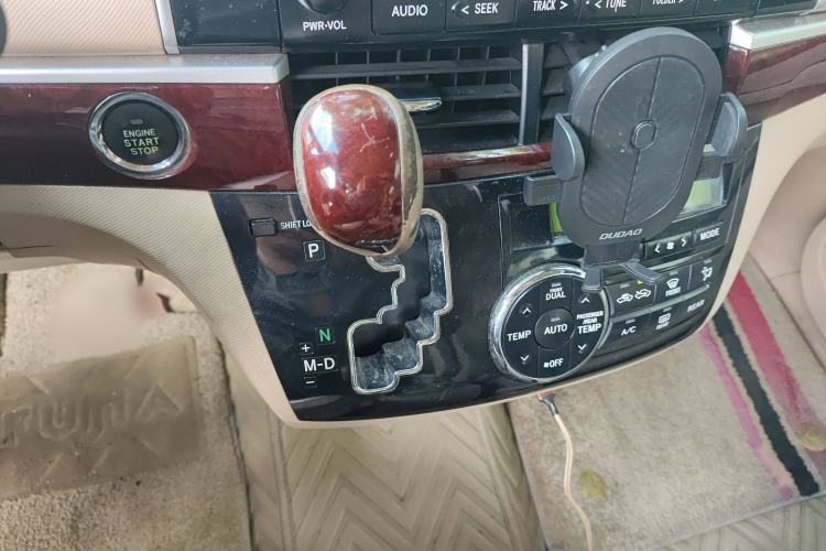 Used Toyota Previa 2012 2.4L 7-Seater Luxury Edition Gear Lever