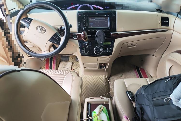Used Toyota Previa 2012 2.4L 7-Seater Luxury Edition Interior 2