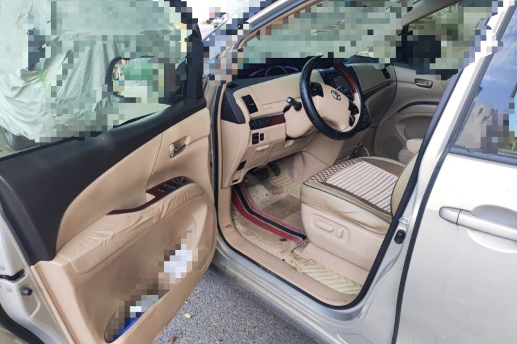 Used Toyota Previa 2012 2.4L 7-Seater Luxury Edition Interior 3