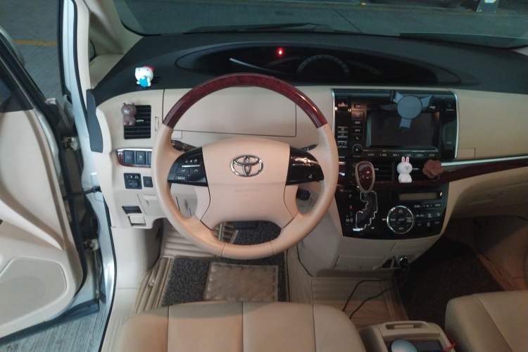 Used Toyota Previa 2012 2.4L 7-Seater Luxury Edition Steering Wheel