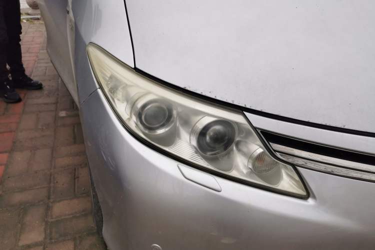 Used Toyota Previa 2012 2.4L 7-Seater Luxury Edition Right Front Headlight